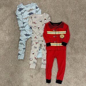 3 set Old Navy Toddler Long Sleeved Pajamas - Size 3T